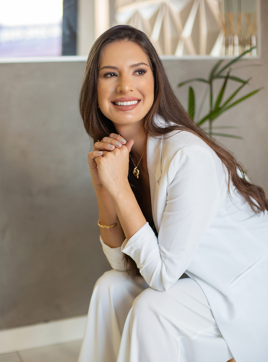Dra. Fernanda Frizzo, cirurgiã-dentista